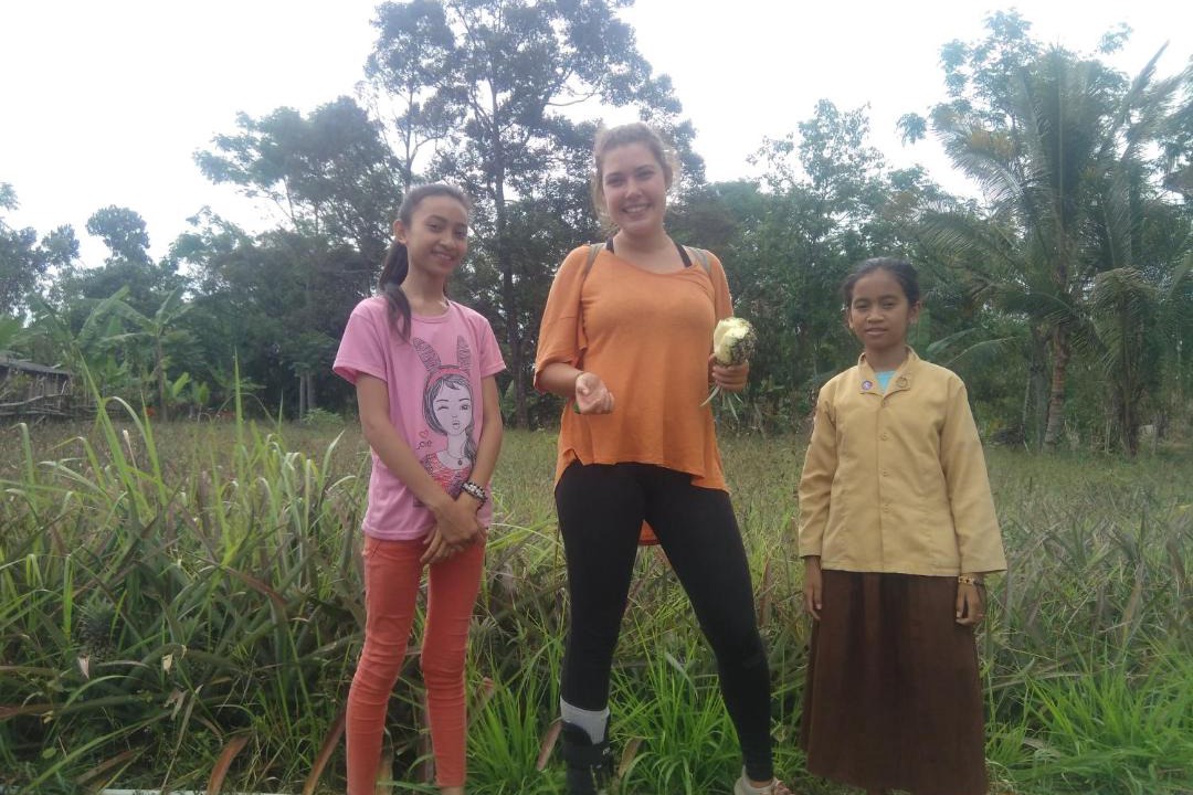 Photo of Human In Picture in Kecamatan Pringgasela