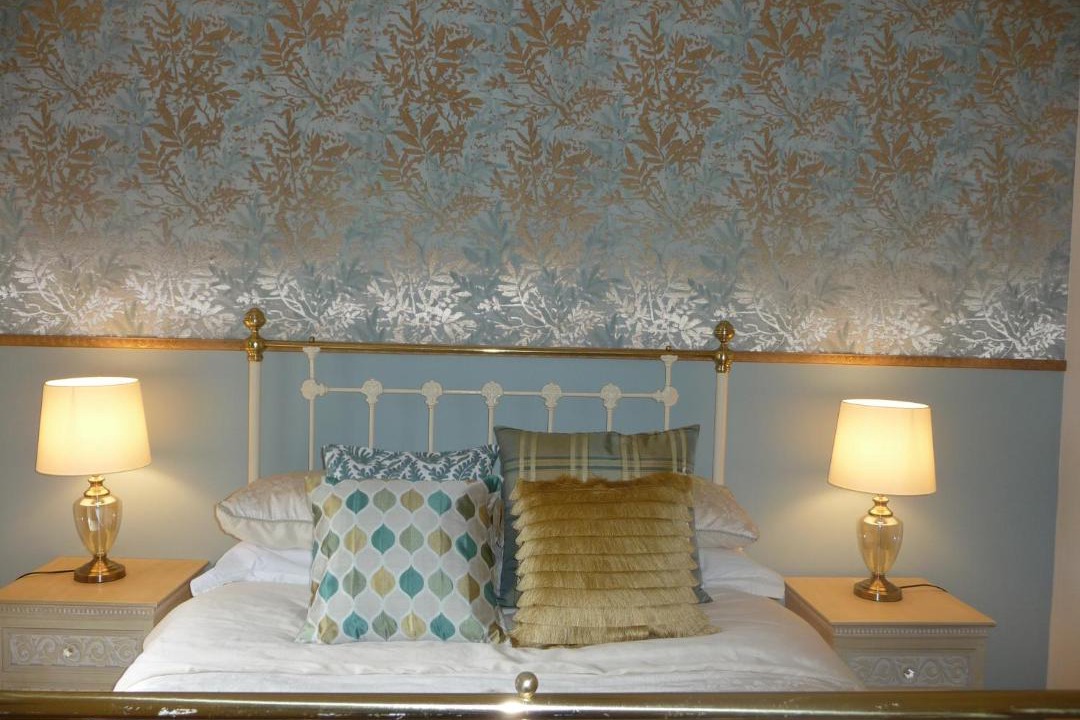 Photo of Others in Emerald