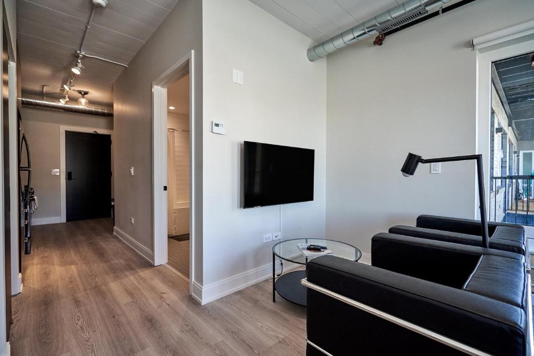Photo of Livingroom in Lakeview