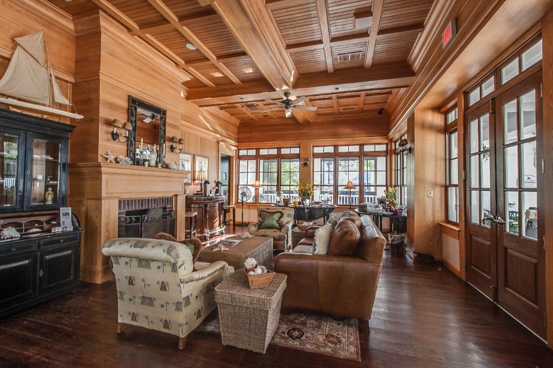 Photo of Livingroom in Charleston