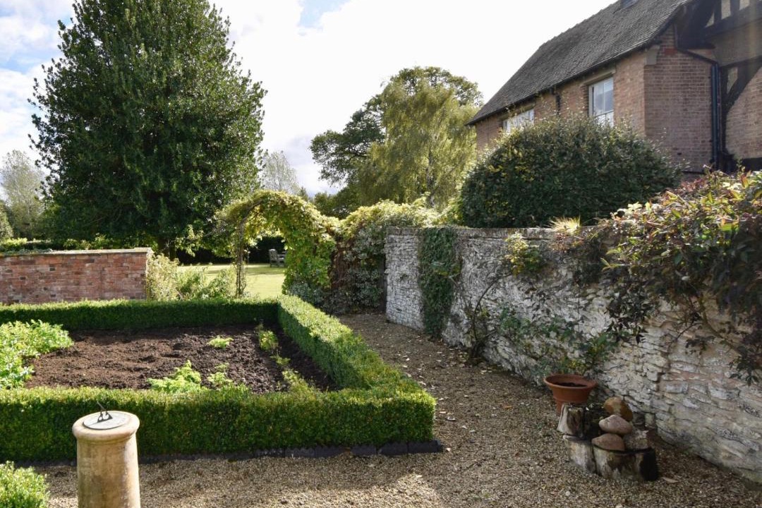 Photo of Others in Grandborough