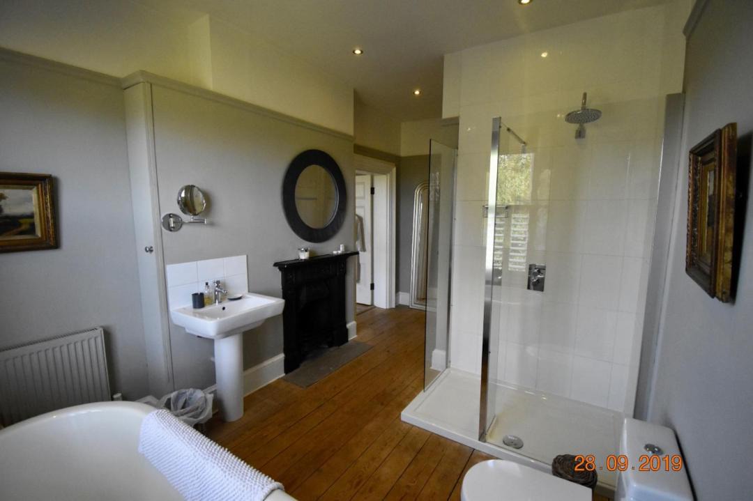 Photo of Bathroom in Grandborough