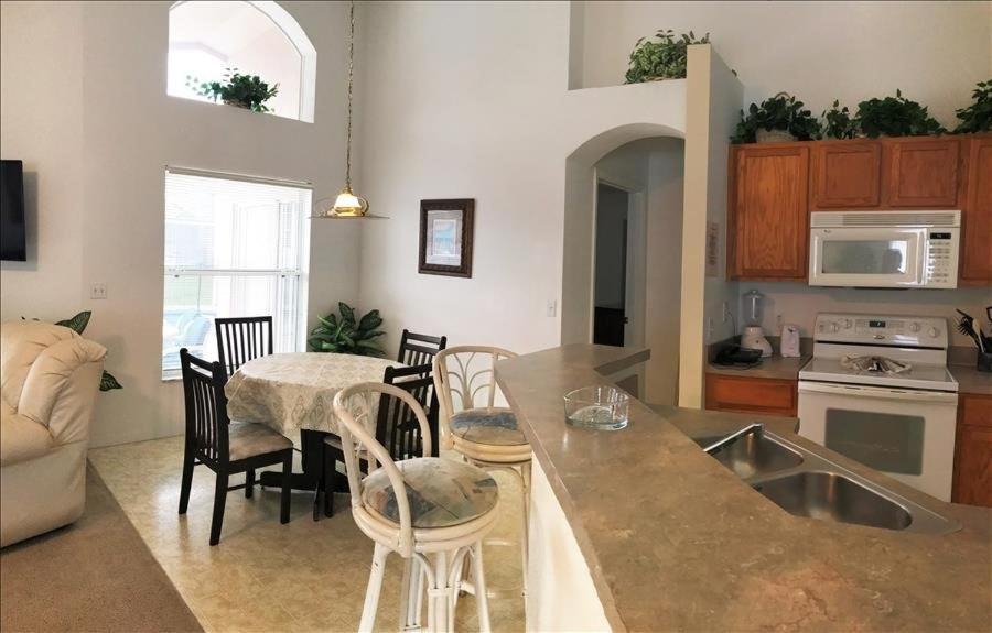 Photo of Livingroom in Haines City