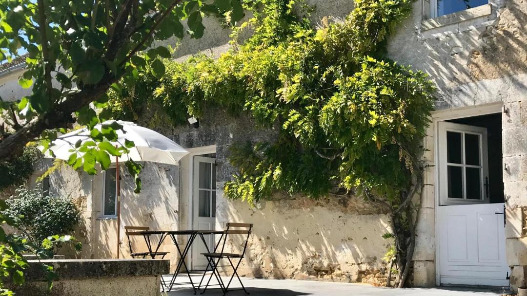 Photo of Buildings in Leugny