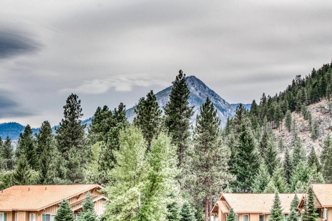 Photo of Others in Downtown Leavenworth