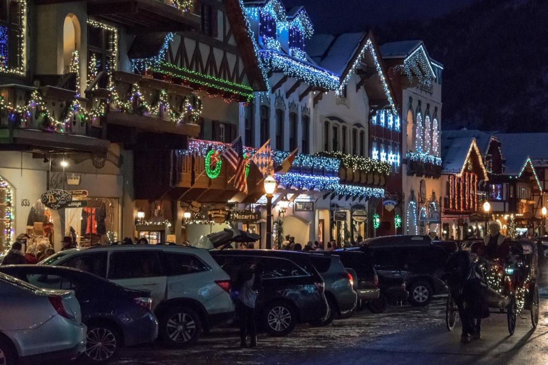 Photo of Others in Downtown Leavenworth