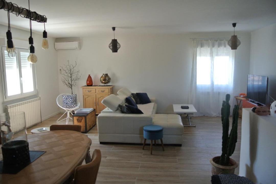Photo of Livingroom in Saint-Martin-de-Valgalgues