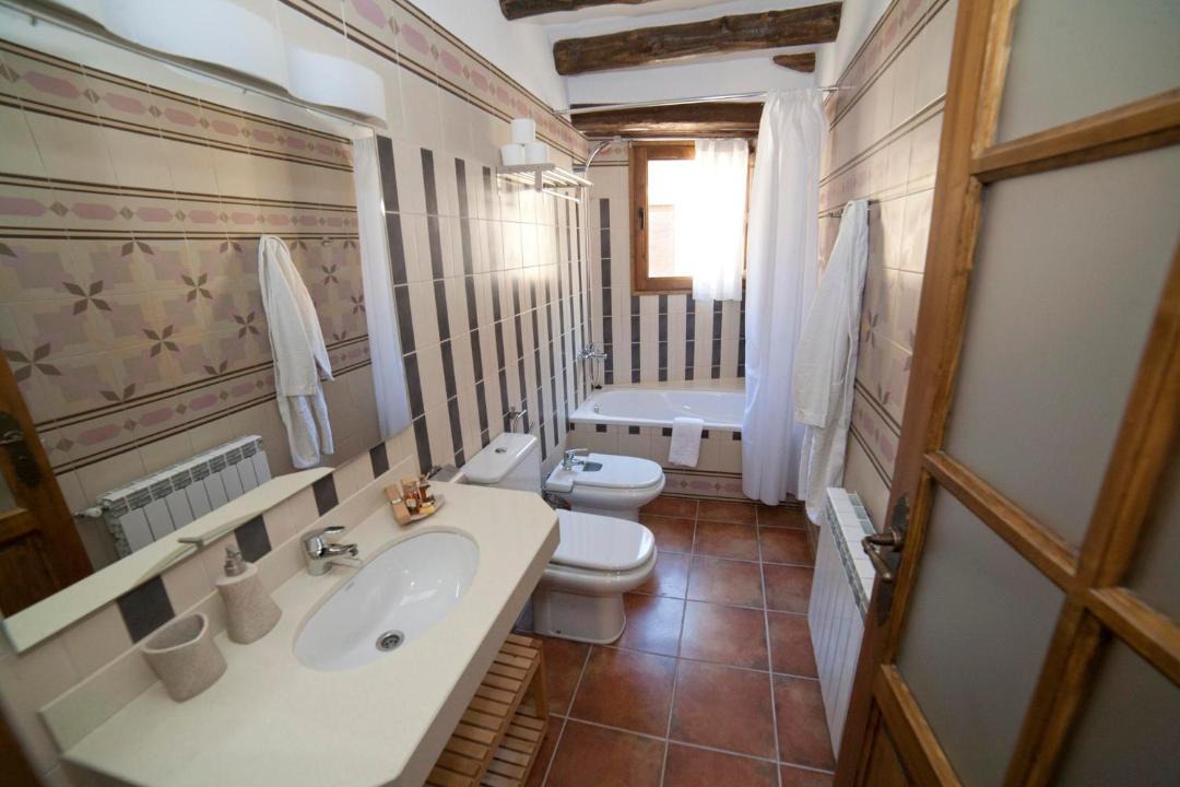 Photo of Bathroom in Calaceite