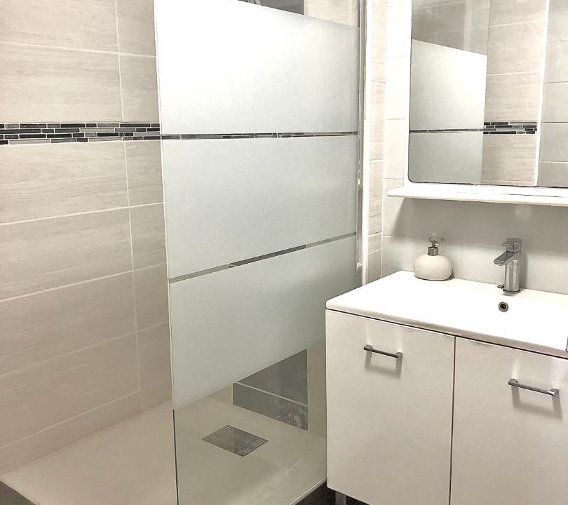 Photo of Bathroom in Genas