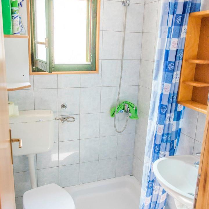 Photo of Bathroom in Tkon