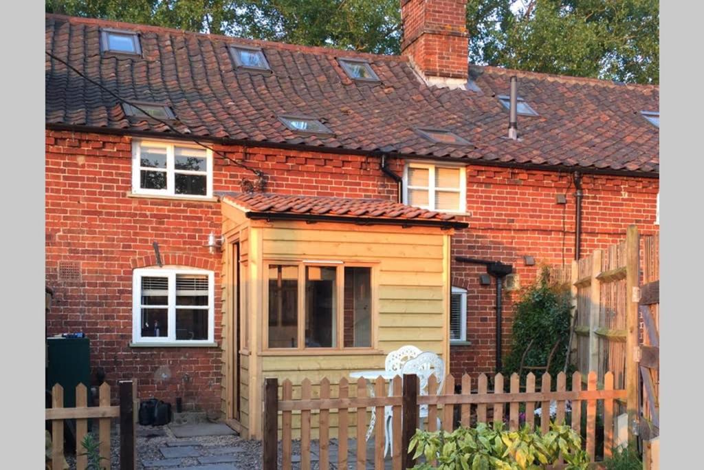 Photo of Buildings in Foxley