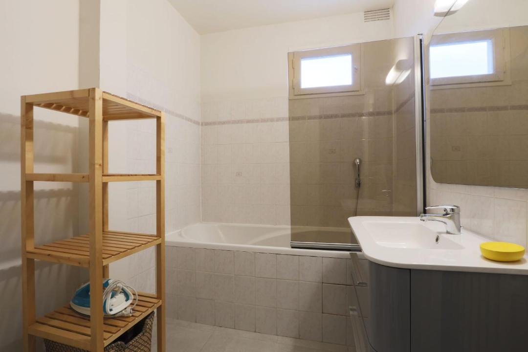 Photo of Bathroom in Saint-Pierre-des-Corps