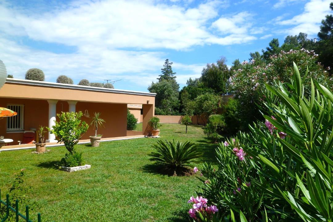 Photo of Buildings in Theoule-Superieur