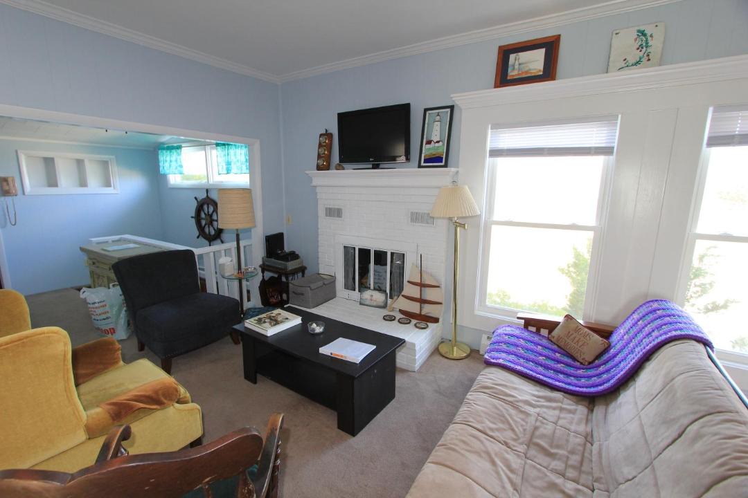 Photo of Livingroom in Sagamore Beach