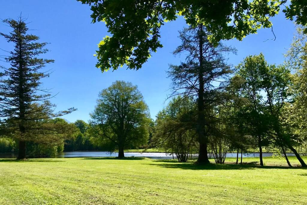 Photo of Outdoor in La Fontaine-Saint-Martin