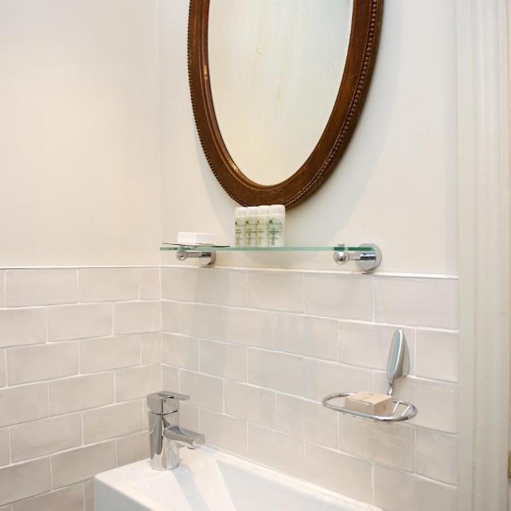 Photo of Others in Kew