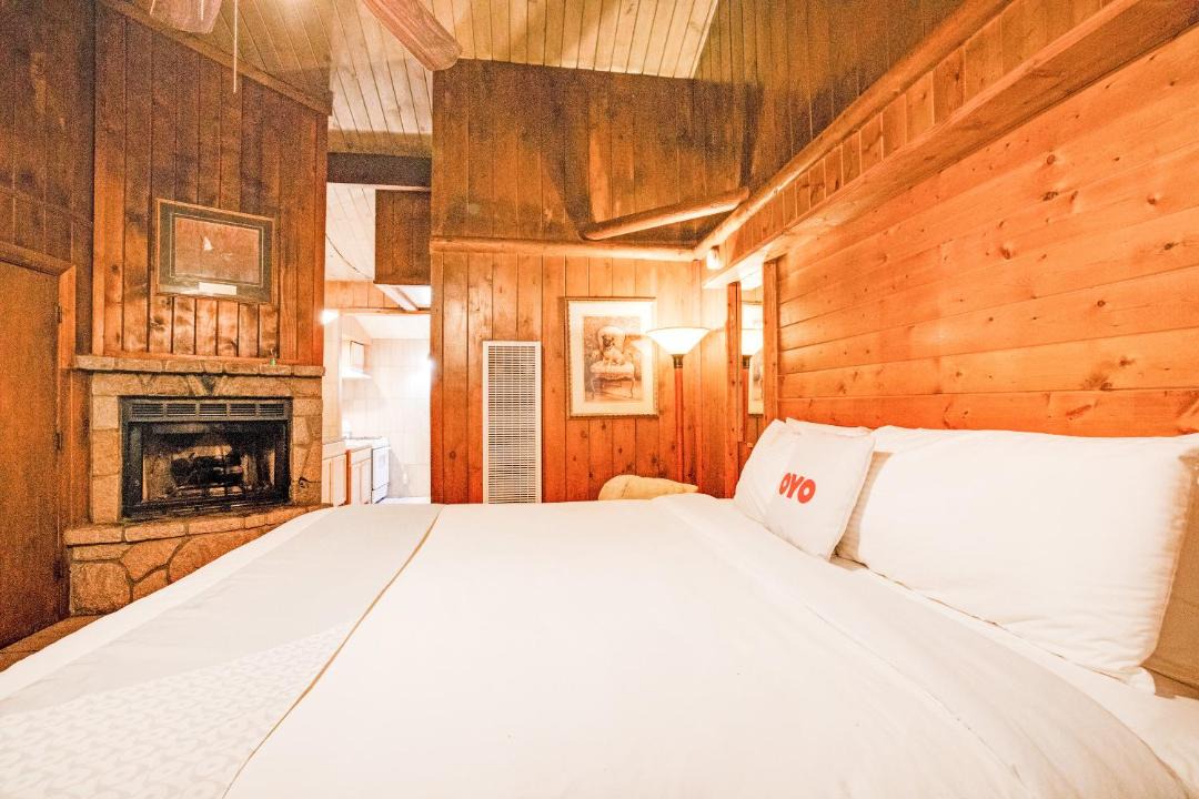 Photo of Bedroom in Lake Arrowhead