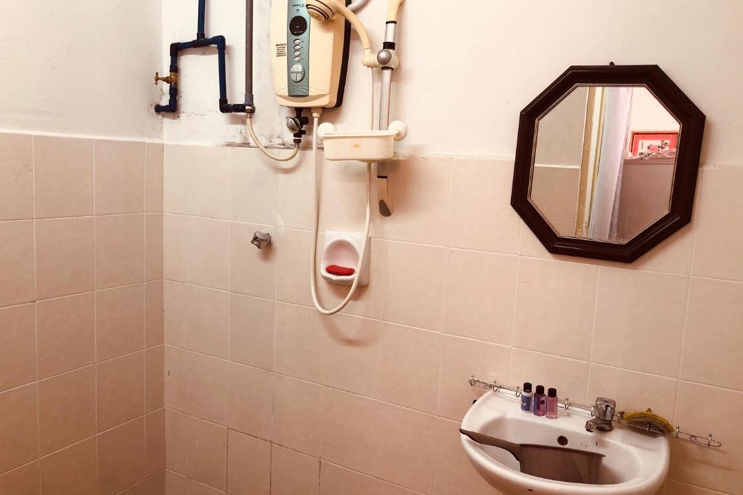 Photo of Bathroom in Tasek Gelugor