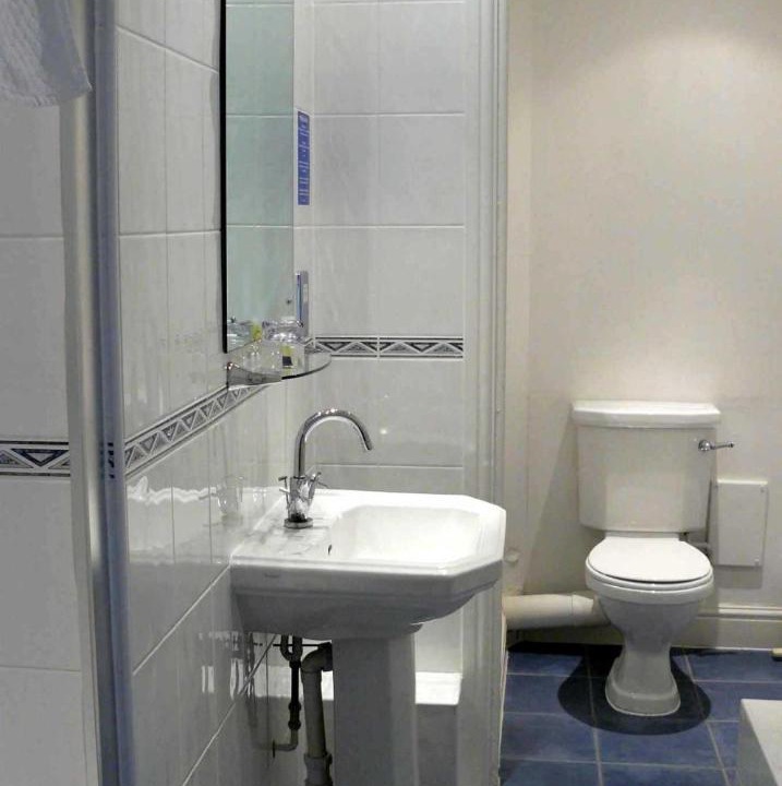 Photo of Bathroom in Dumbleton