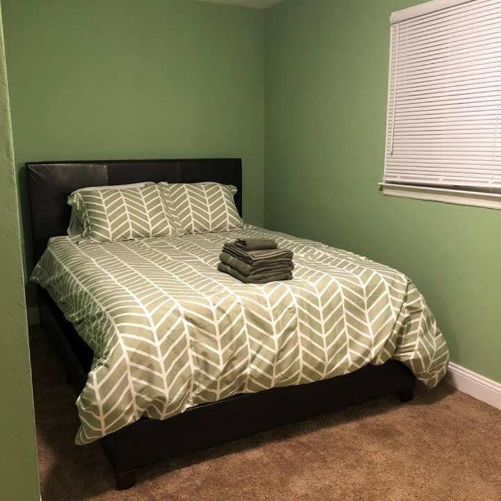 Photo of Bedroom in Willoughby Spit