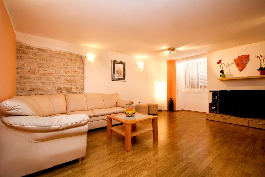 Photo of Livingroom in Orihi