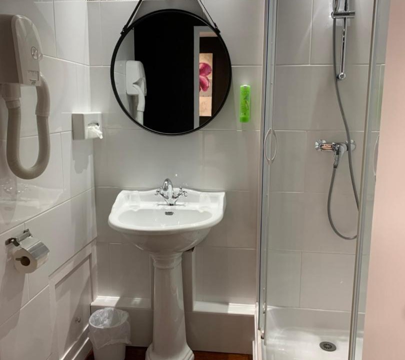 Photo of Bathroom in Saint-Marcel