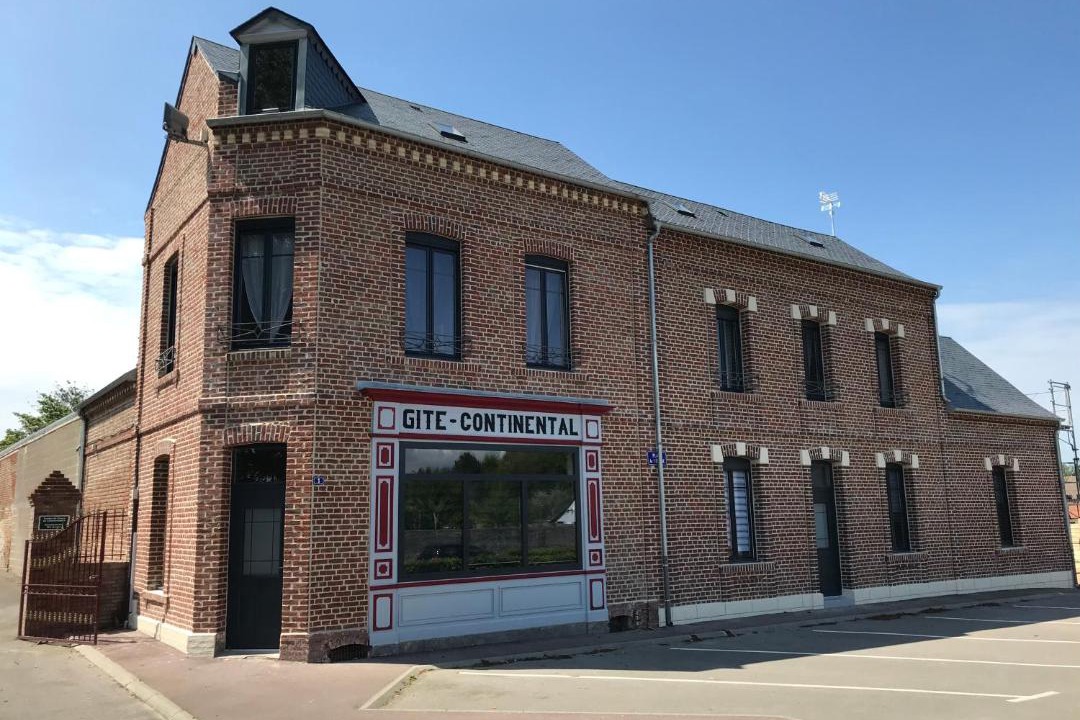 Photo of Buildings in Pende