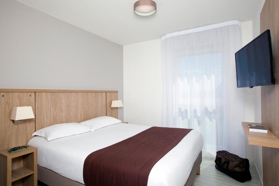 Photo of Bedroom in 7th Arrondissement