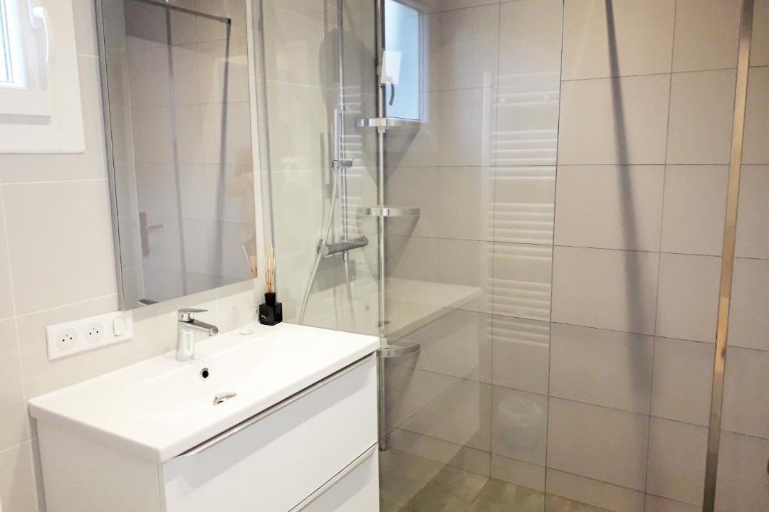 Photo of Bathroom in La Teste-de-Buch