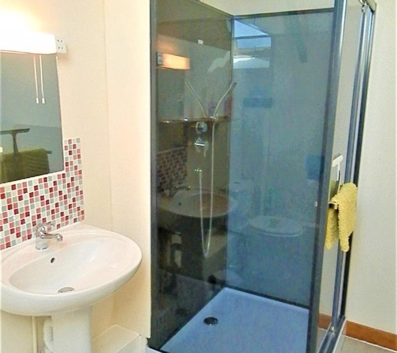 Photo of Others in Le Guislain