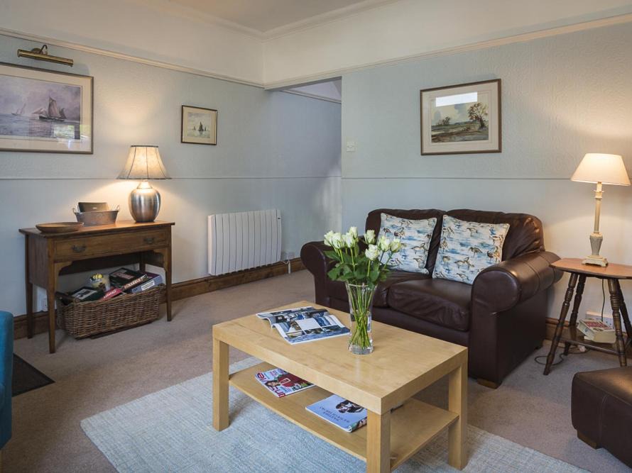 Photo of Livingroom in Salcombe