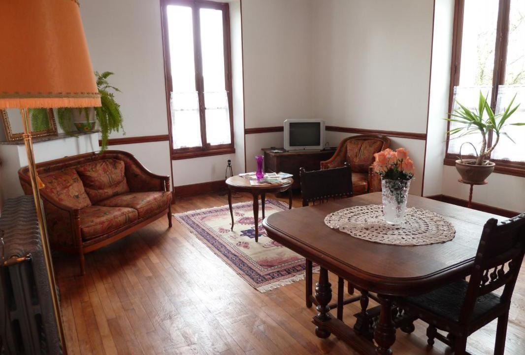 Photo of Others in Anost