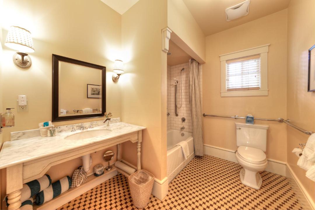 Photo of Bathroom in Upper Lake
