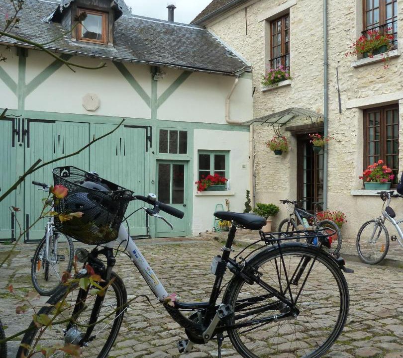 Photo of Others in Chaussy