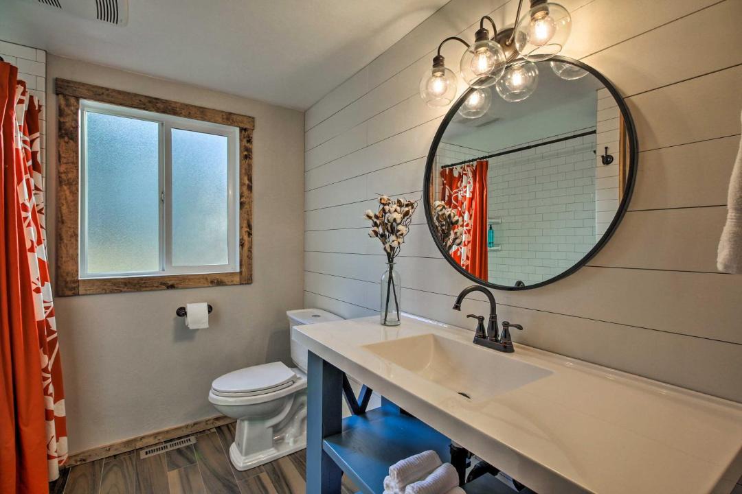 Photo of Bathroom in Orchard District
