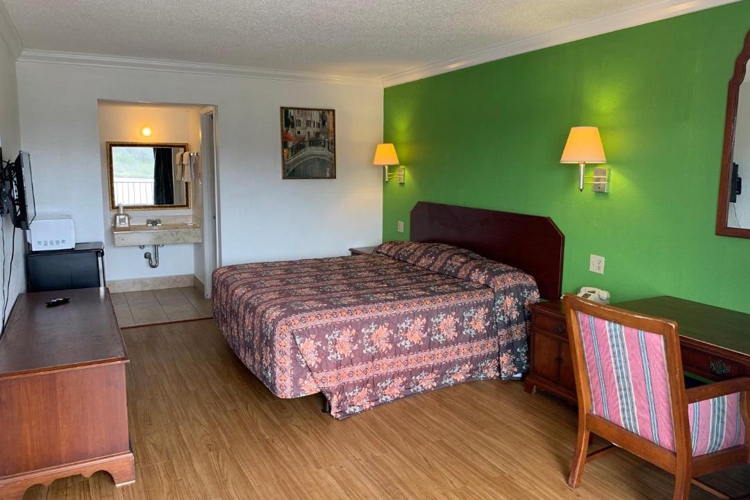Photo of Bedroom in Port Allen