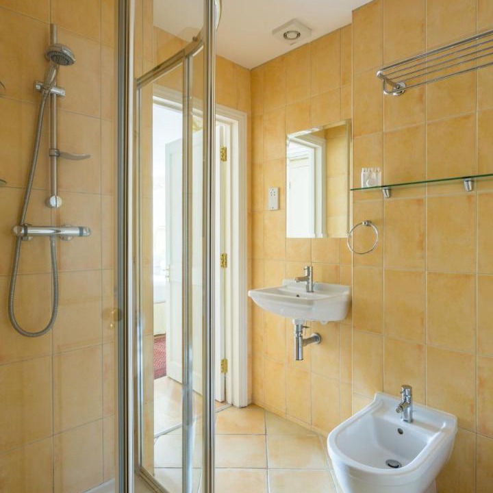 Photo of Bathroom in Queen's Gate
