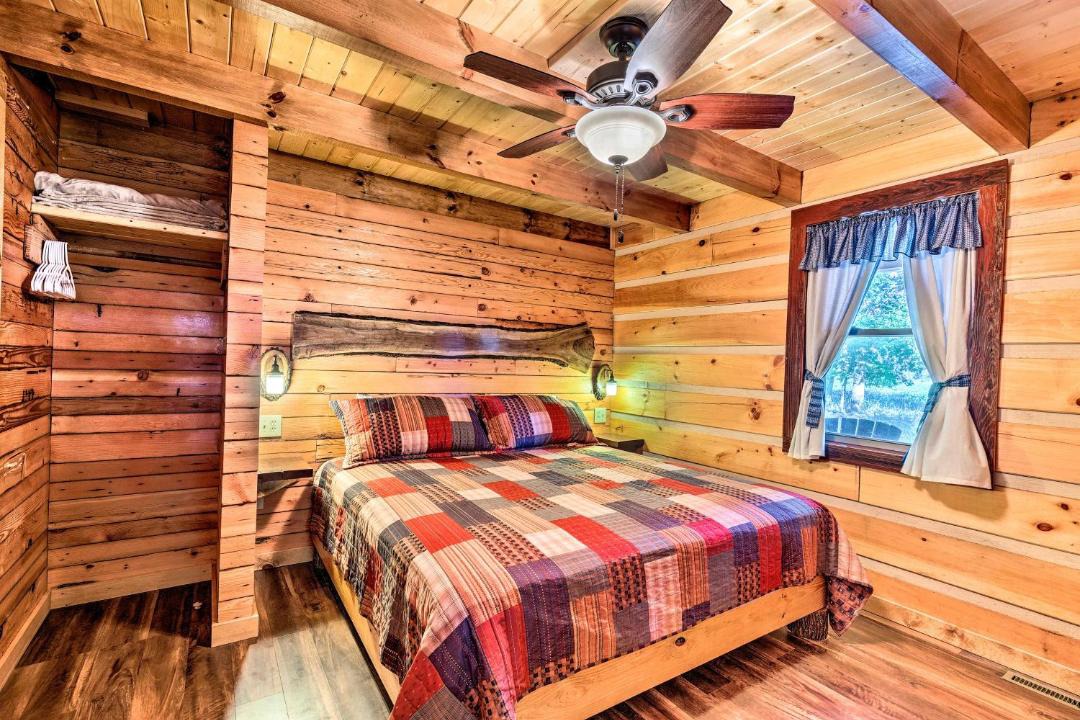 Photo of Bedroom in Elmdale
