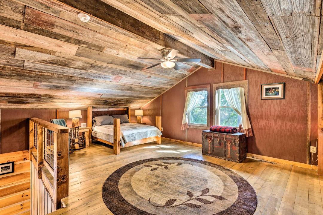 Photo of Livingroom in Elmdale