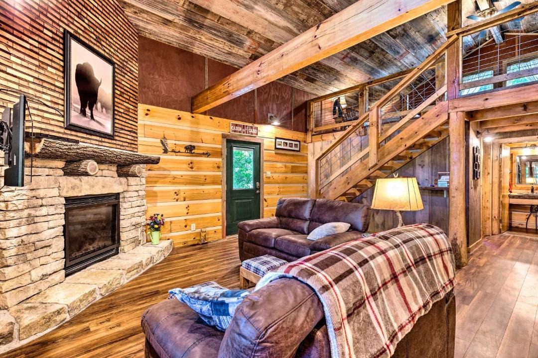 Photo of Livingroom in Elmdale
