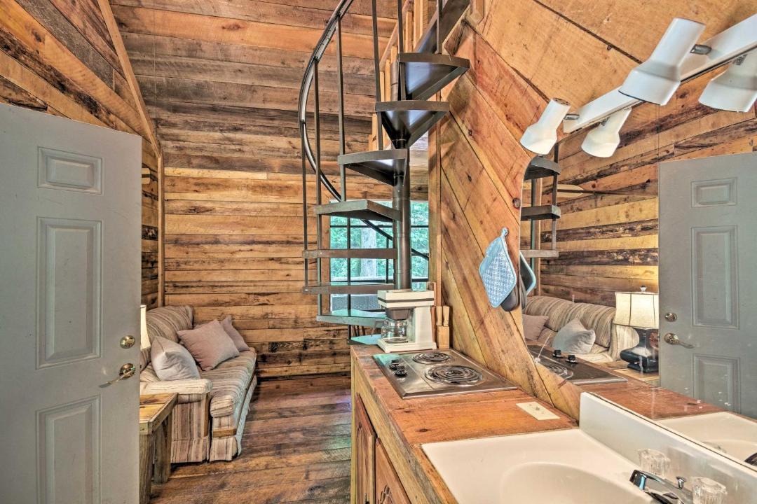 Photo of Bathroom in Barnardsville