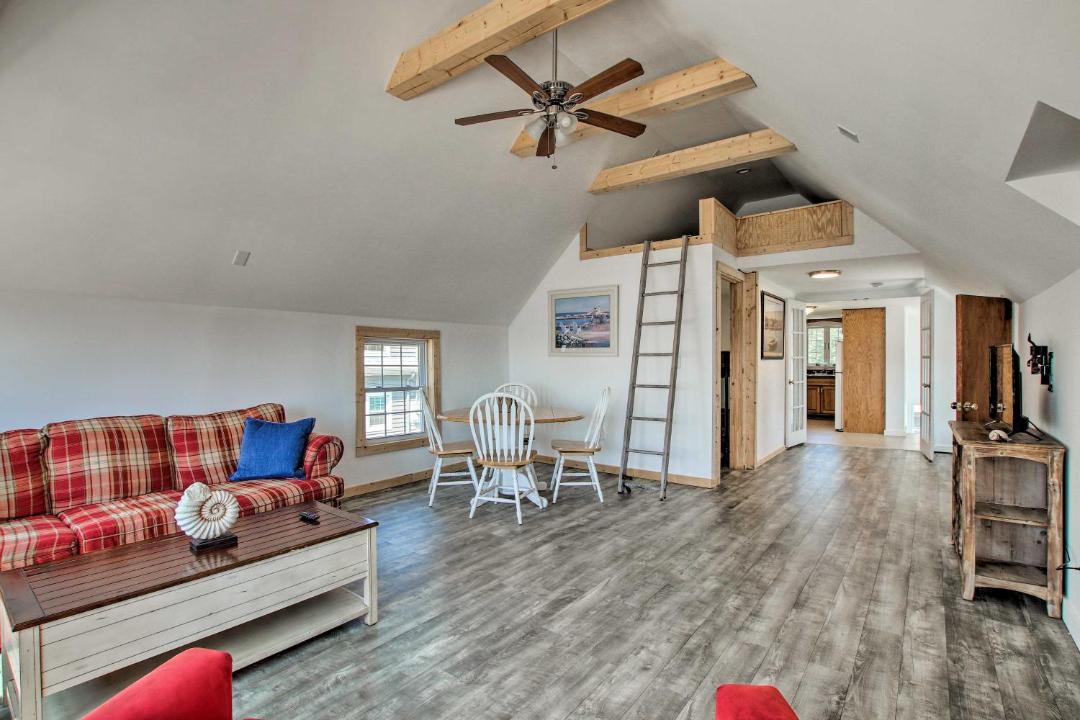 Photo of Livingroom in Old Lyme