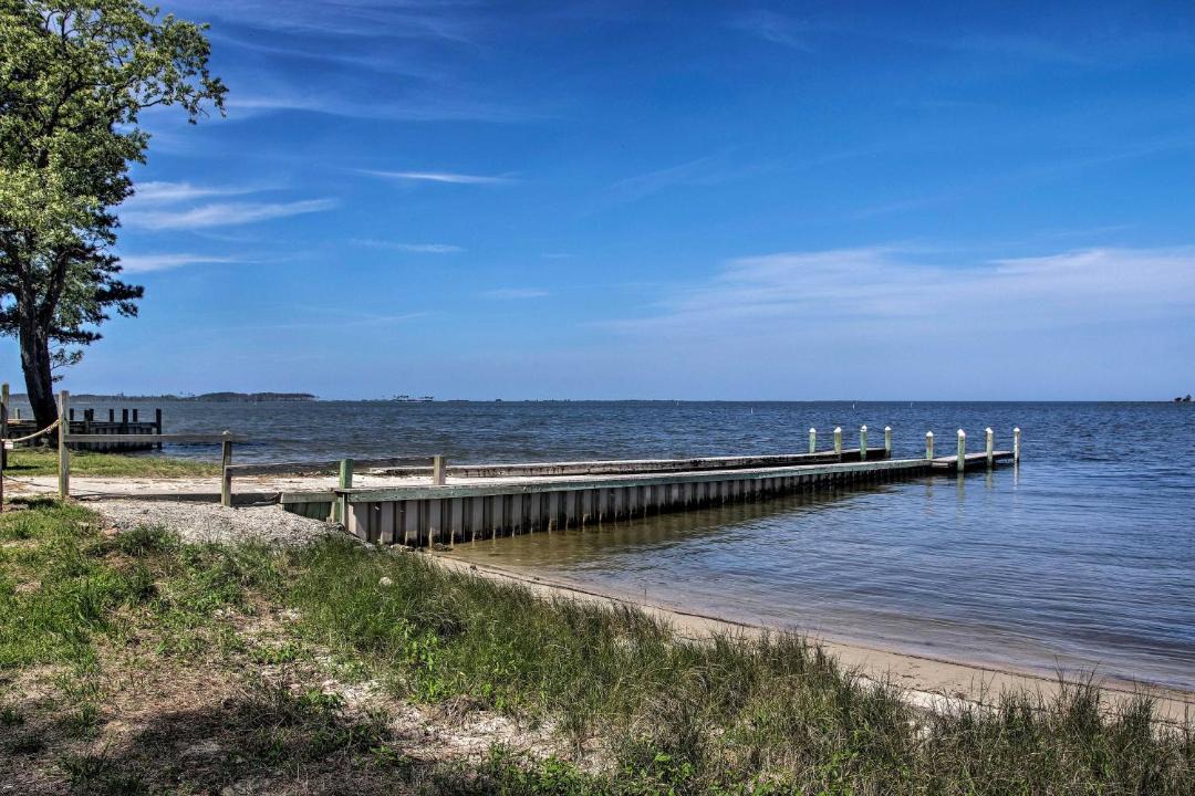 Photo of Others in Davis Wharf