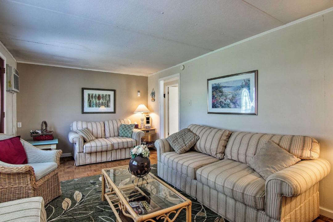 Photo of Others in Davis Wharf