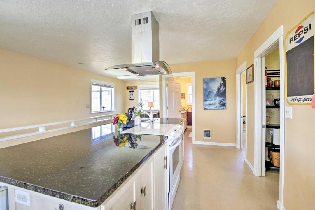 Photo of Kitchen in Waldport