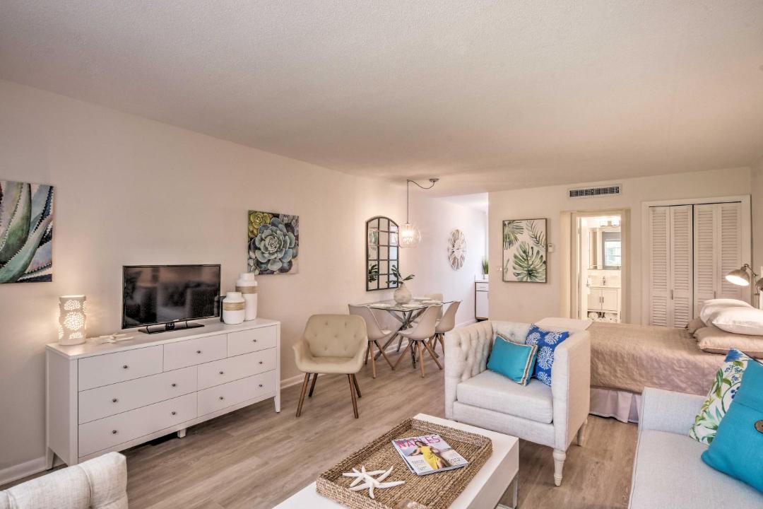 Photo of Livingroom in Old Naples