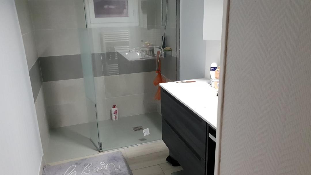 Photo of Bathroom in La Suze-sur-Sarthe