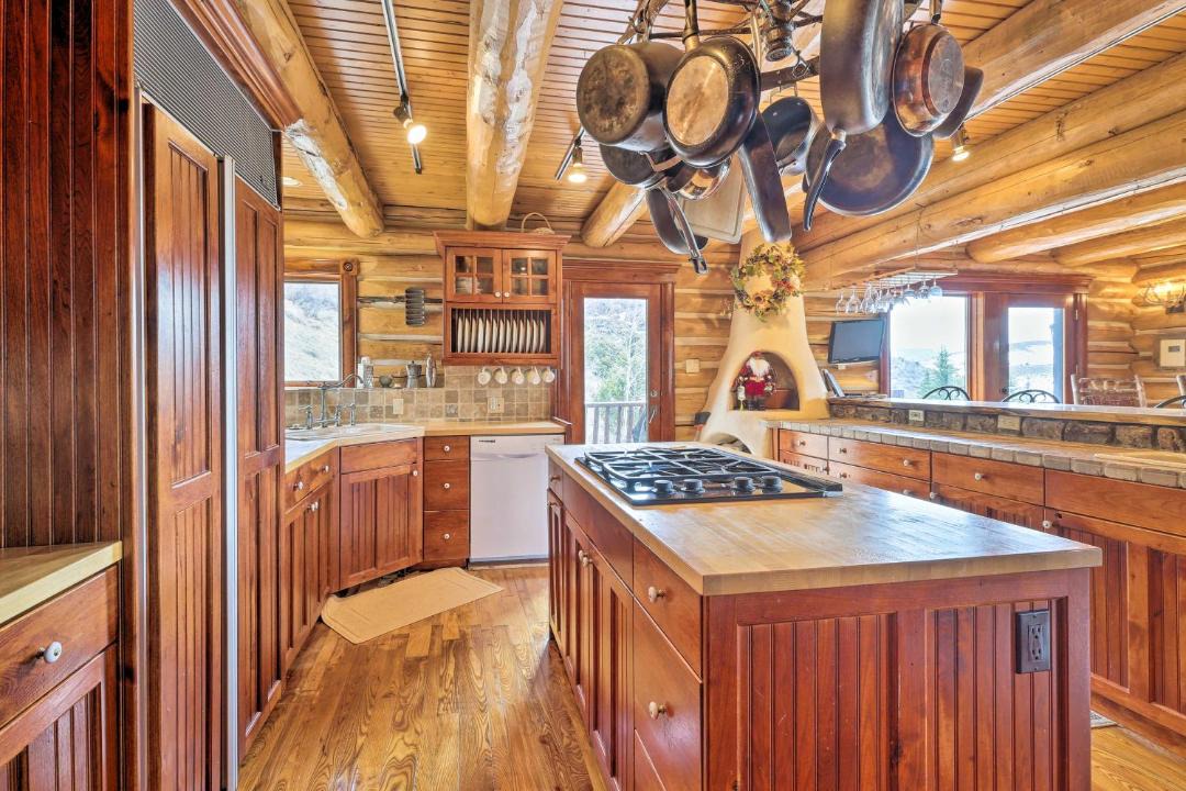 Photo of Kitchen in Bond