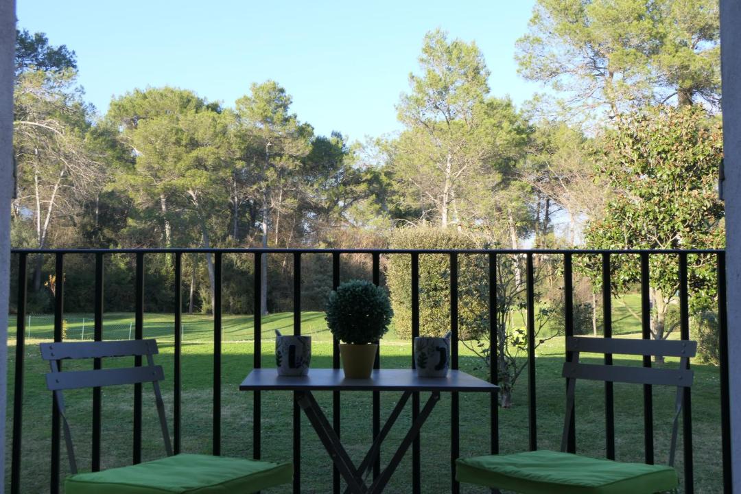 Photo of Patio Balcony in Mouans-Sartoux
