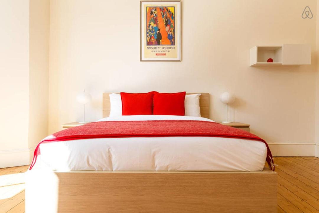 Photo of Bedroom in Kilburn